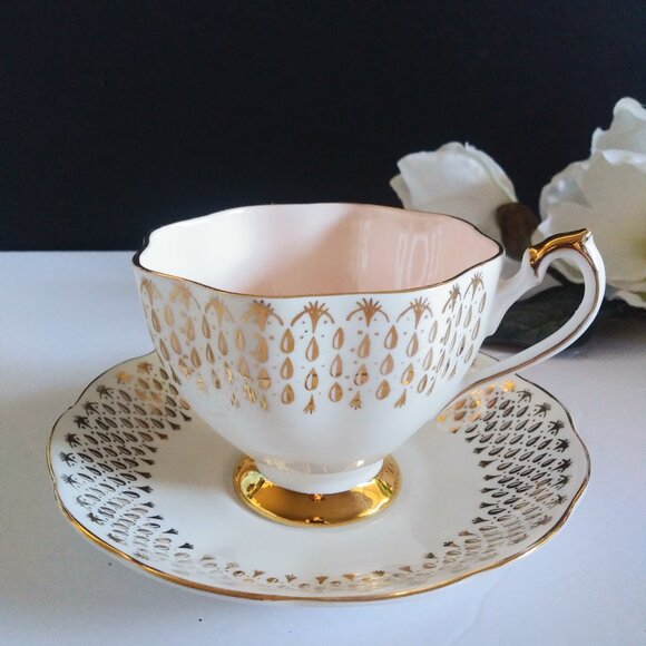 Queen Anne Other - Queen Anne Bone China Tea Cup Pink Gold